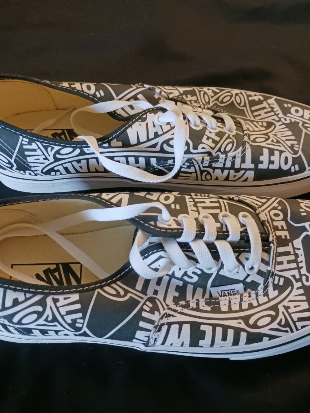 Vans Off the Wall - Size 10 US